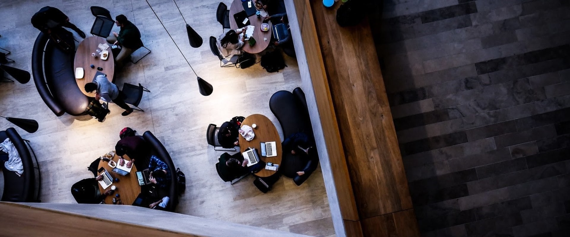 Flexibility and Convenience of Online Tutoring for Law Students in the UK