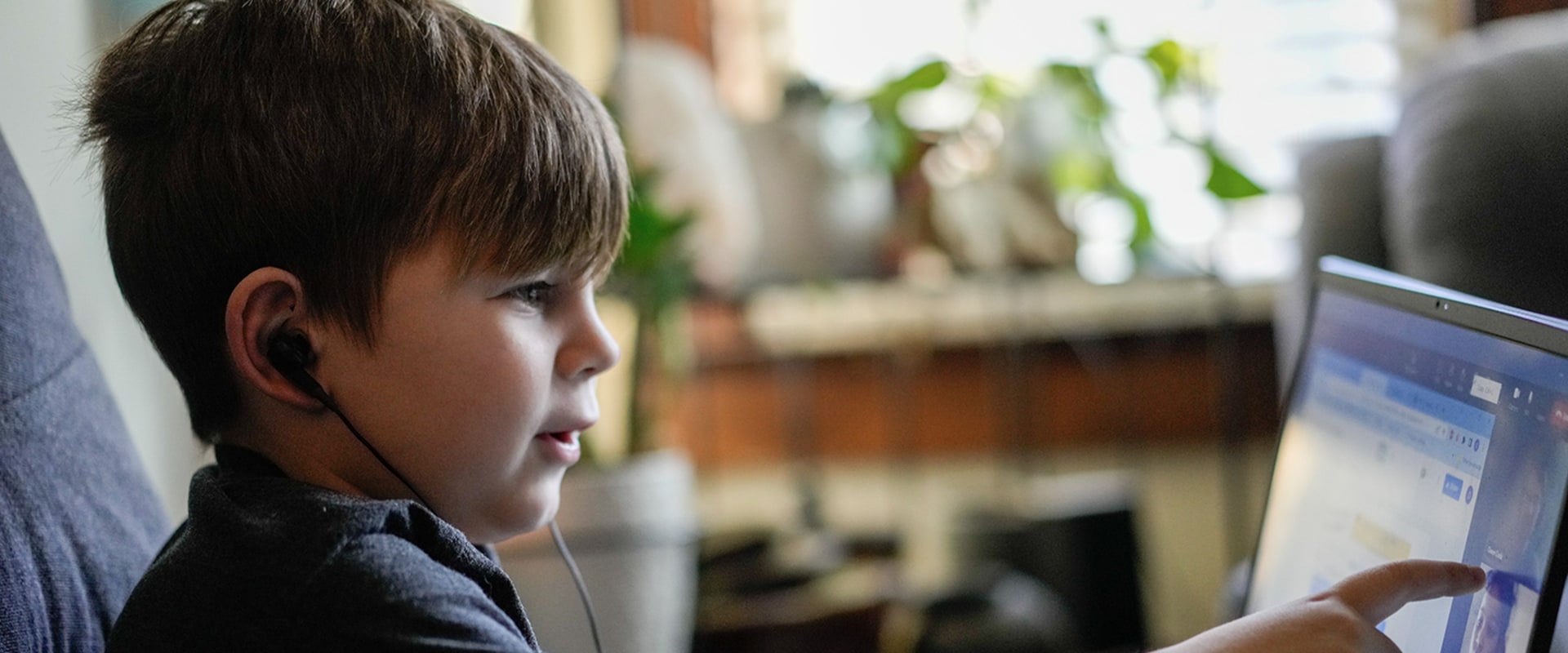 Cost Savings Compared to In-Person Tutoring: How Online Law Tutoring Can Benefit You