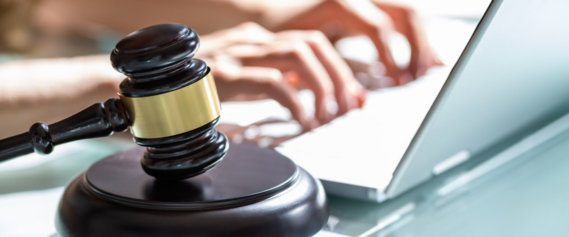 Networking in the Legal Industry: A Guide for Aspiring Professionals